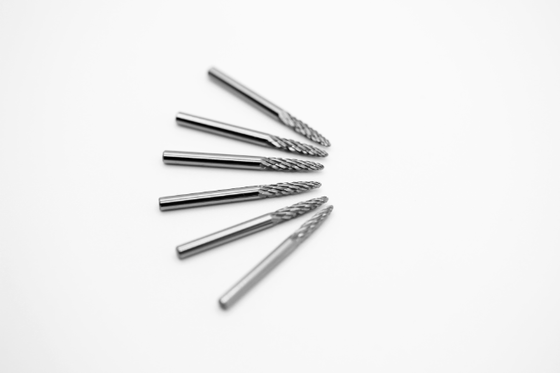 مته فرز کاربید جامد SF-43، قطر 1/8 اینچ، شکل مخروطی با انتهای نوک تیز، برش دوگانه برای فولاد